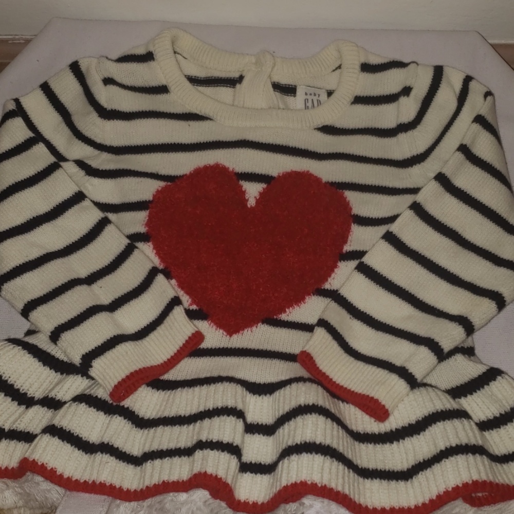Girls sweater